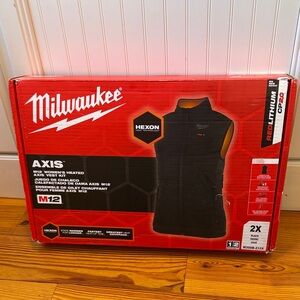 Milwaukee Women's Heated Vest